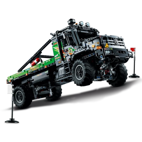 LEGO Sterowana przez aplikację ciężarówka Mercedes-Benz Zetros z napędem na 4 koła